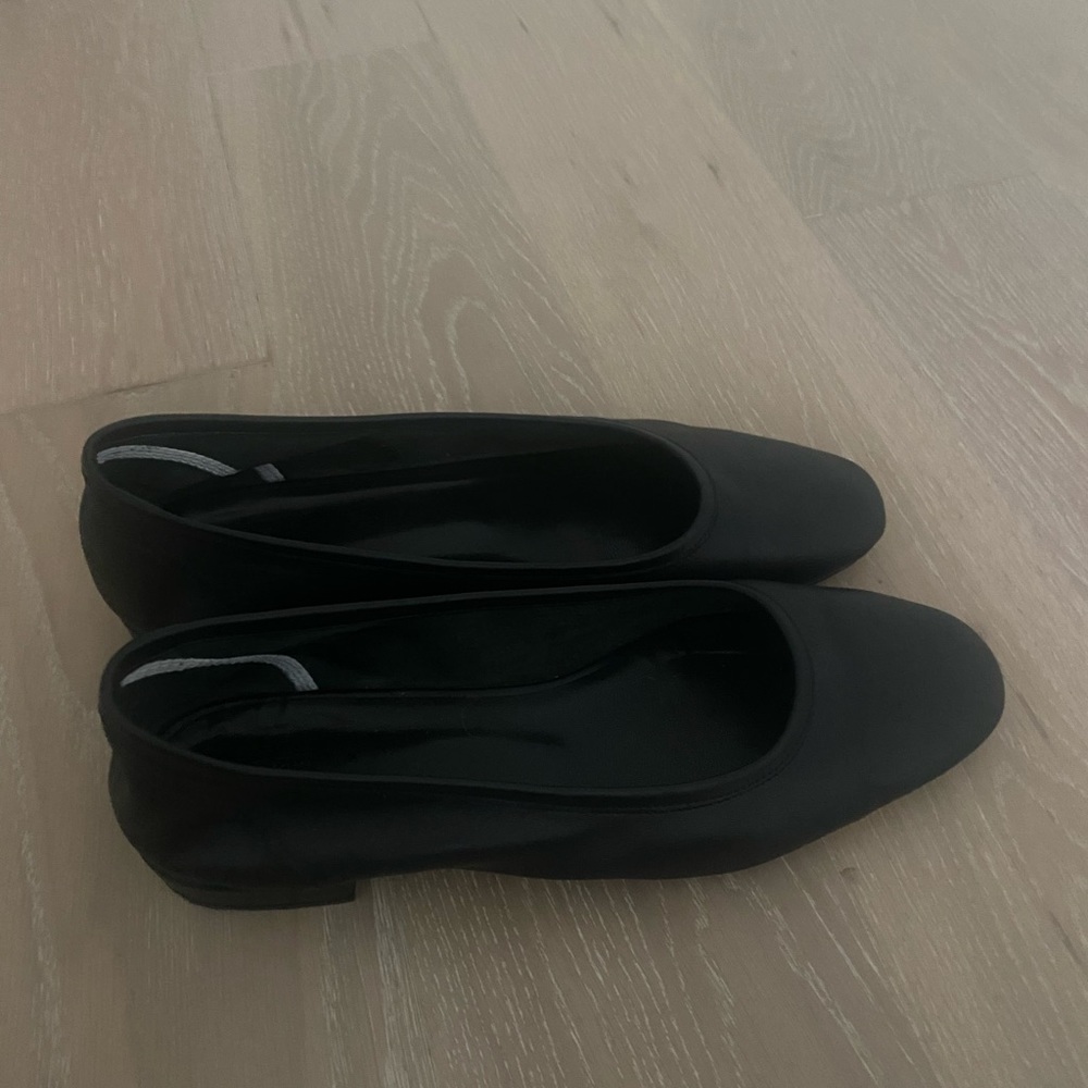 Maryam nassir zadeh flats
